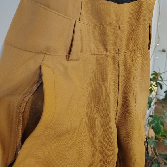 NWOT Spyder Women's Caramel Terrain Bibs Size XS - Picture 9 of 12